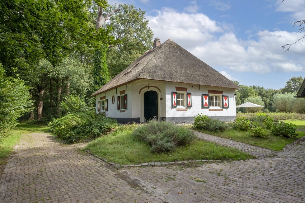 Zundert - Roosendaalsebaan 19, 4885 KC, Zundert