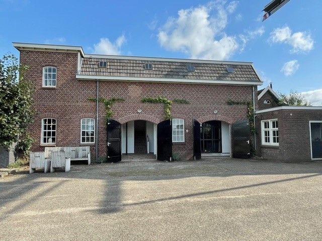 Amerongen - Jhr. Burg.H.van den Boschstraat 44, 3958CD, Amerongen