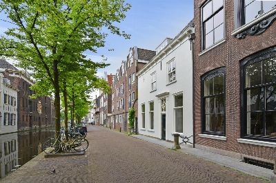 Delft - Oude Delft 45